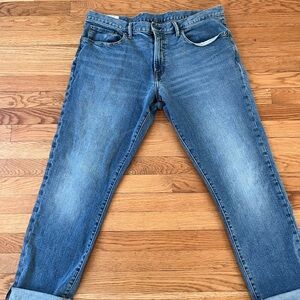 GAP Men's Faded Blue Slim Straight Jeans NWOT